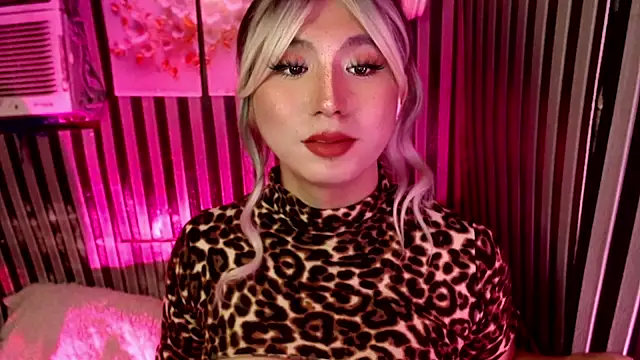 HoresCOCKLUCYのウェブカメラショー