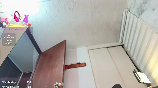 rachelroberts' Live XXX Chat