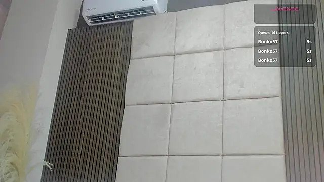 Chat +18 de Astrid_leon ao vivo