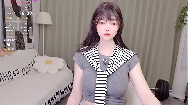 uikyy1 Live XXX Chat