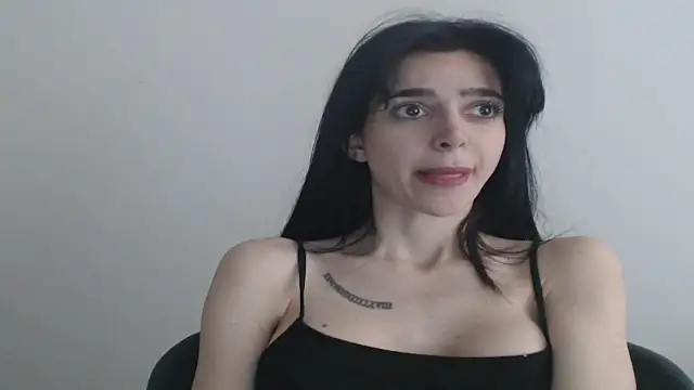 gglingeriee Chat XXX in diretta