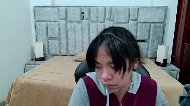 laureentt_ Chat XXX in diretta