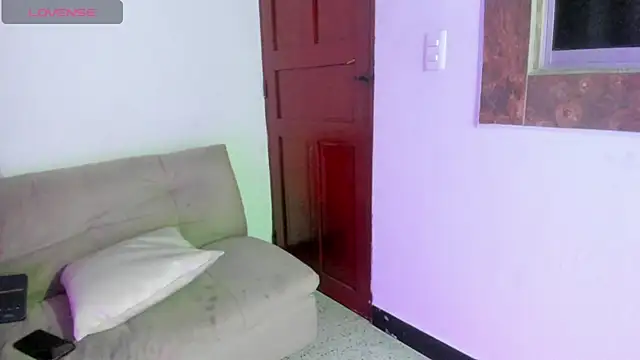 cirosky_elchicopolla Pertunjukan Webcam