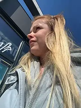 Chat +18 de HarrietDart ao vivo