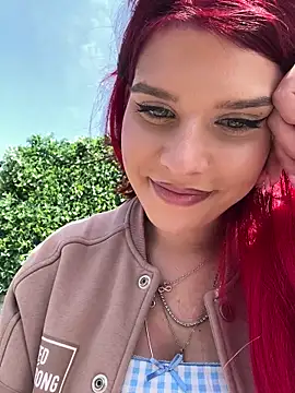 RiriRoseey élő XXX-chatje