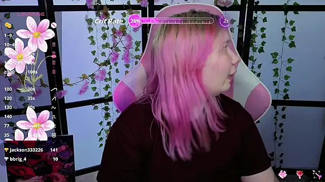 kitsune_little élő XXX-chatje