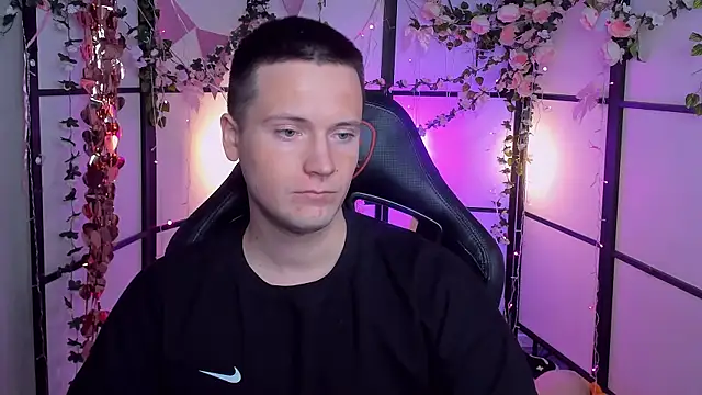 Show modela ZackVibe na web-kameri