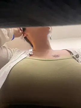 Yolanda9 Live XXX-Chat