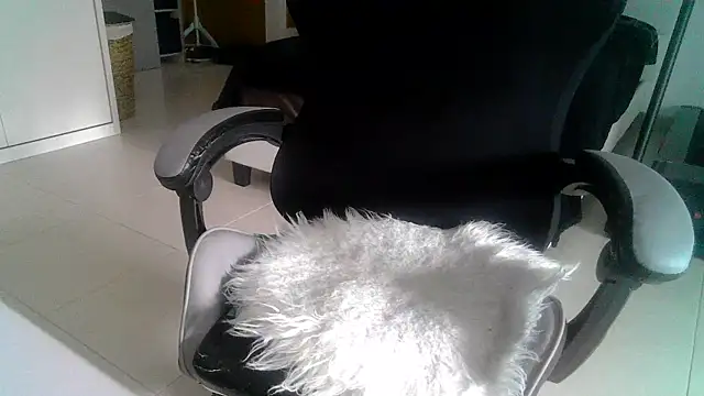 ALi_084 Adlı Modelin Canlı XXX Sohbeti