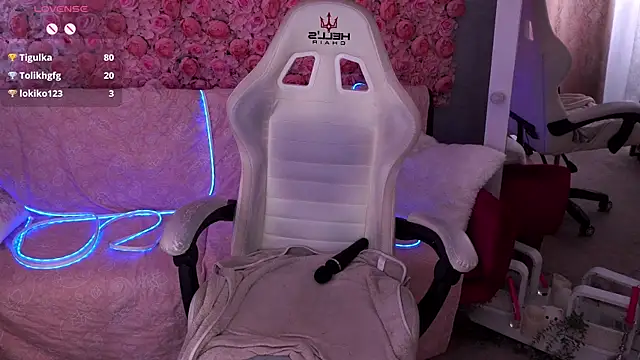 CarolinaaFoxyyy Chat XXX in diretta