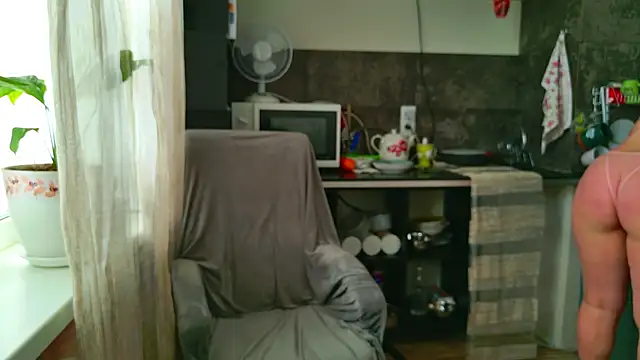 MishaMILF's Live XXX Chat