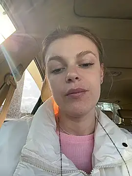 HarrietDart élő XXX-chatje