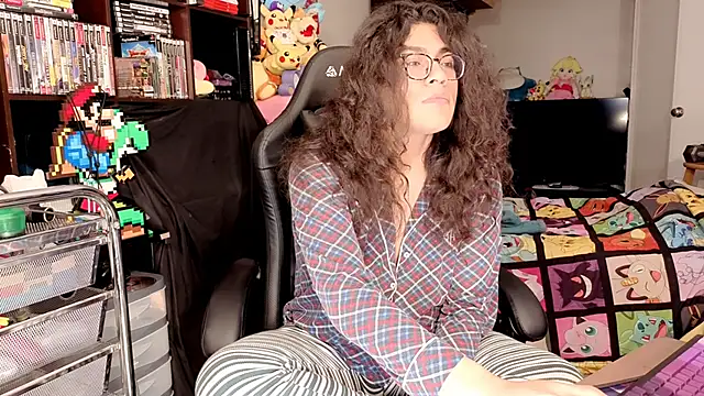 Show modela ShinyCherub na web-kameri