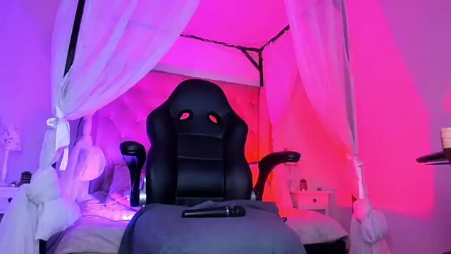 แชท XXX สดของ Hanna__Becker_