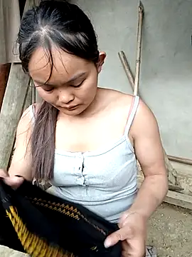 Chatroom XXX en direct de Luminana