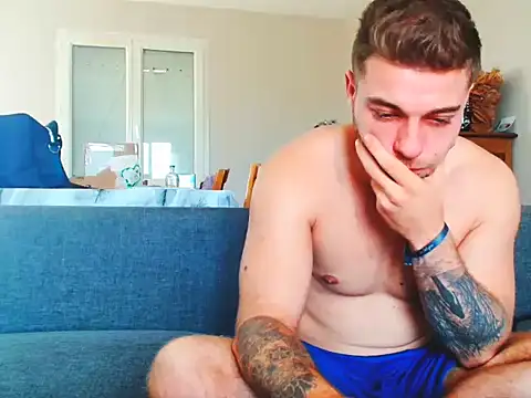 Elkafit28 élő XXX-chatje