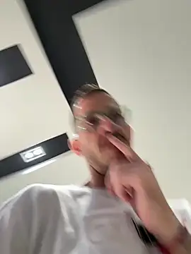 Lucasjandre: онлайн-секс-чат