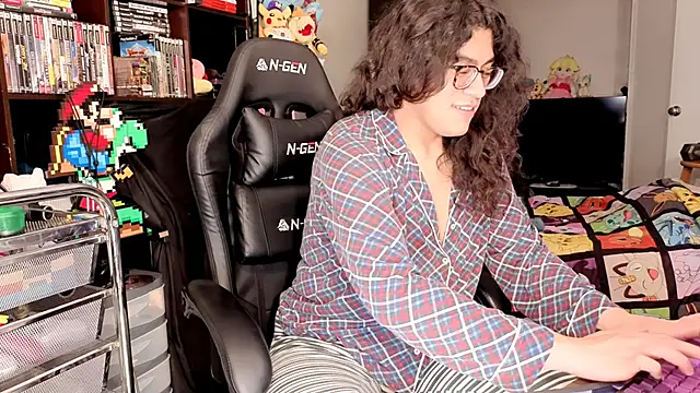 ShinyCherub: онлайн-секс-чат