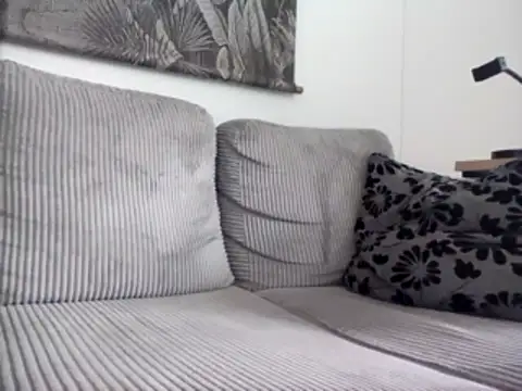 KnownObligation1 élő XXX-chatje