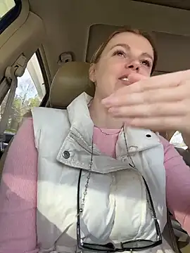 Živý XXX chat HarrietDart