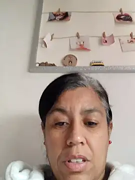 Chat XXX en directo de Molly_newman6