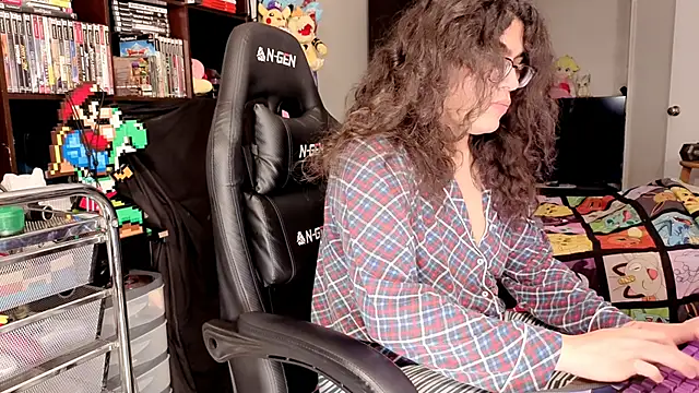 Chat +18 de ShinyCherub ao vivo