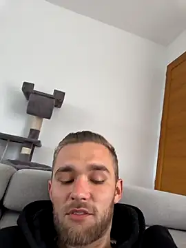 Show modela Benjamiinlt na web-kameri