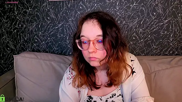 Aleks-caster Adlı Modelin Canlı XXX Sohbeti