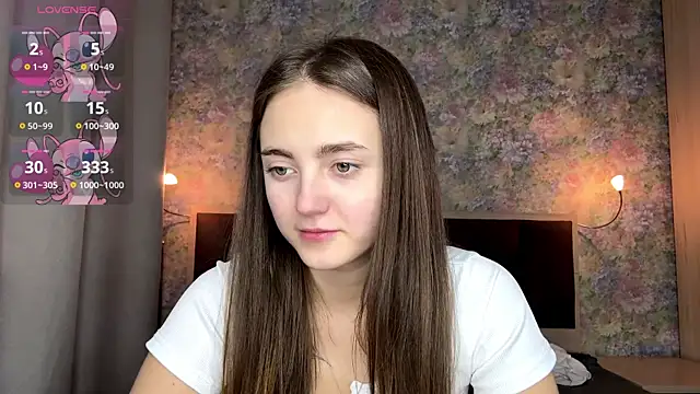 LoraDavi Chat XXX live