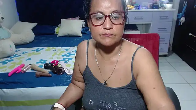 pervert_mommy_n Live XXX chat