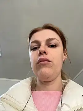 Živý XXX chat HarrietDart