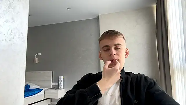 SoloFury Webcam Show