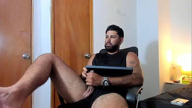 Justyn_Torres Show Webcam