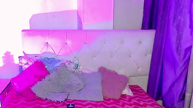 Pertunjukan Kamera Web x_isabella_x