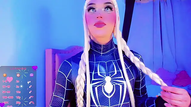 Shiaki_04: διαδικτυακό σόου στην κάμερα