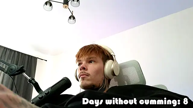 DENIS_HERE's Webcam Show