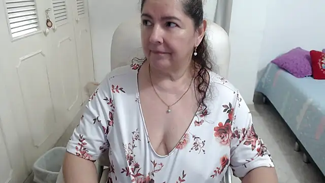 Онлайн чат XXX leonela_69