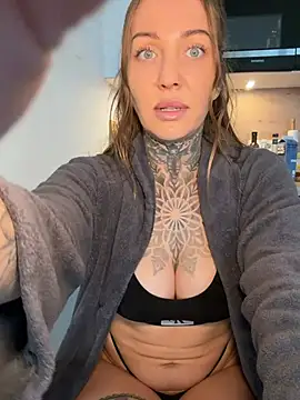 Elenascrib Chat XXX live