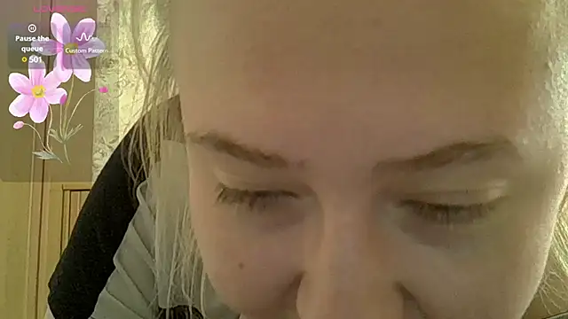 CurvyWild_Lady30 Live XXX-chat