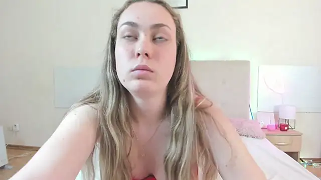 MelanieCuty Chat XXX live