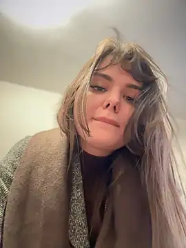 NikaMur Adlı Modelin Canlı XXX Sohbeti