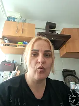 Malichkaanna30 Adlı Modelin Canlı XXX Sohbeti