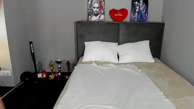 MuscleXXXBarbie live XXX chat