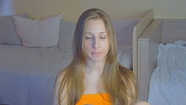 BritneyCruze Adlı Modelin Canlı XXX Sohbeti