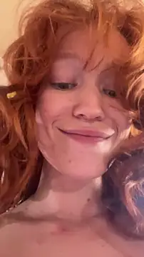 emiliyafox_ Adlı Modelin Canlı XXX Sohbeti