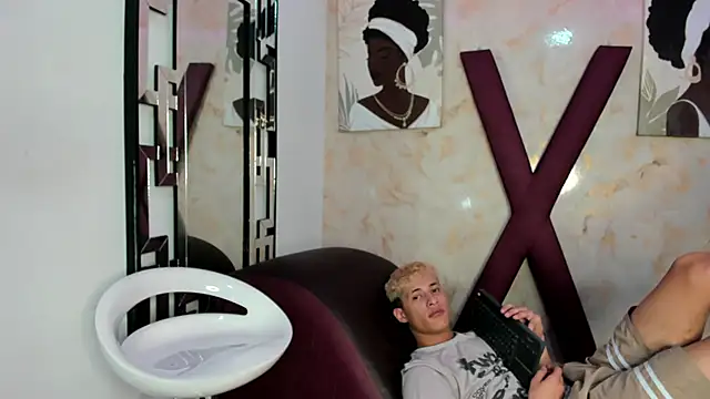 Webkamerová show YOUNG_GUYS1