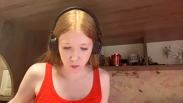 KiraNice1 Adlı Modelin Canlı XXX Sohbeti