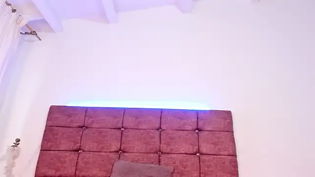 Hot_LatinaX's Webcam Show