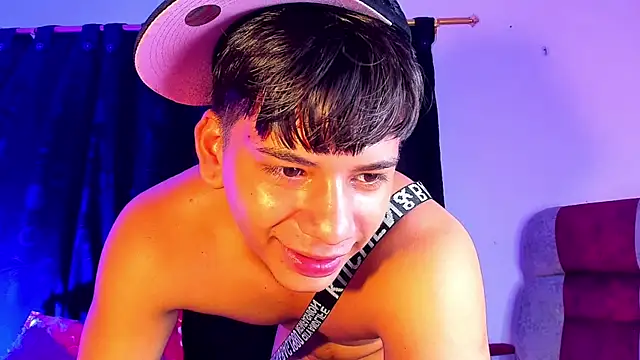 Aless_bigg élő XXX-chatje