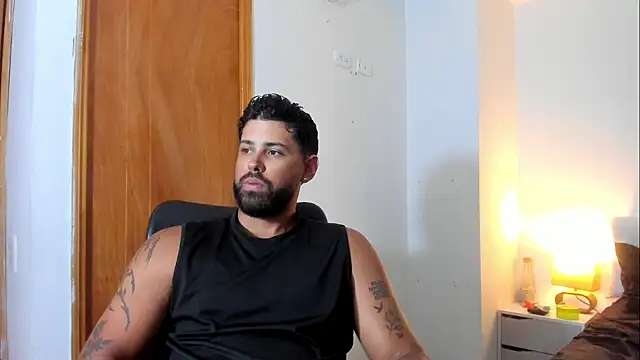 Justyn_Torres' Webcam Show